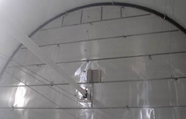 Aluminium skin deck of a non-contact internal floating roof